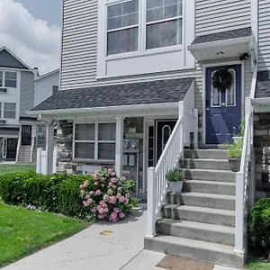 Waterfront Gem Duplex 3 Bedroom 2floor In Whitestone Bronx Free Parking Holiday home New York