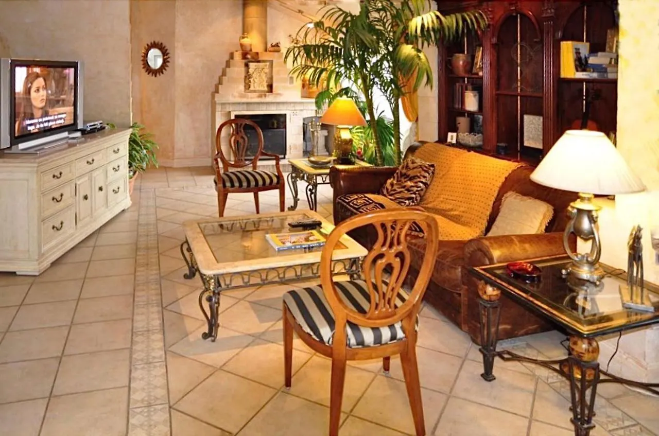 Villa Marjan - 3 Bdr, 3 Bath, Parking location